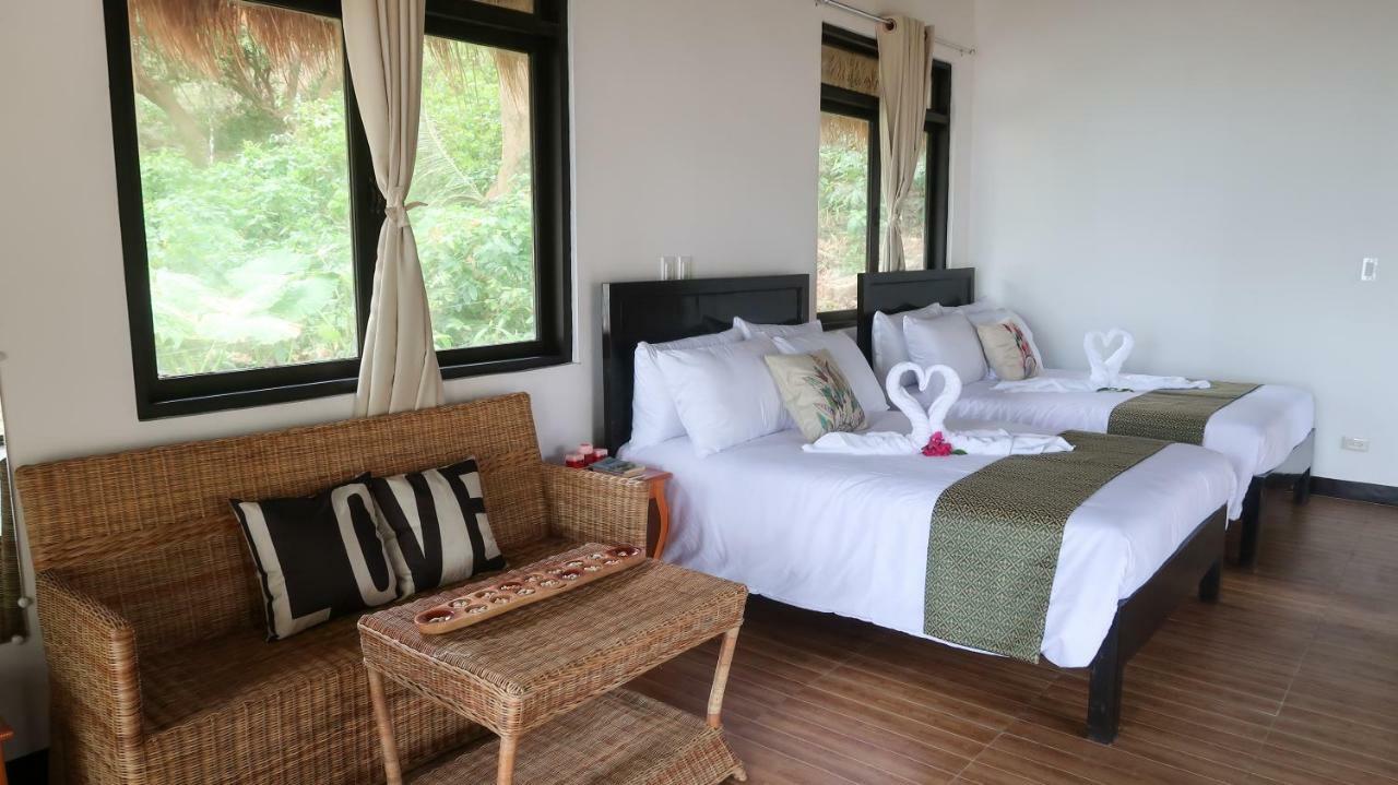Moon Beach Villas El Nido Exteriör bild